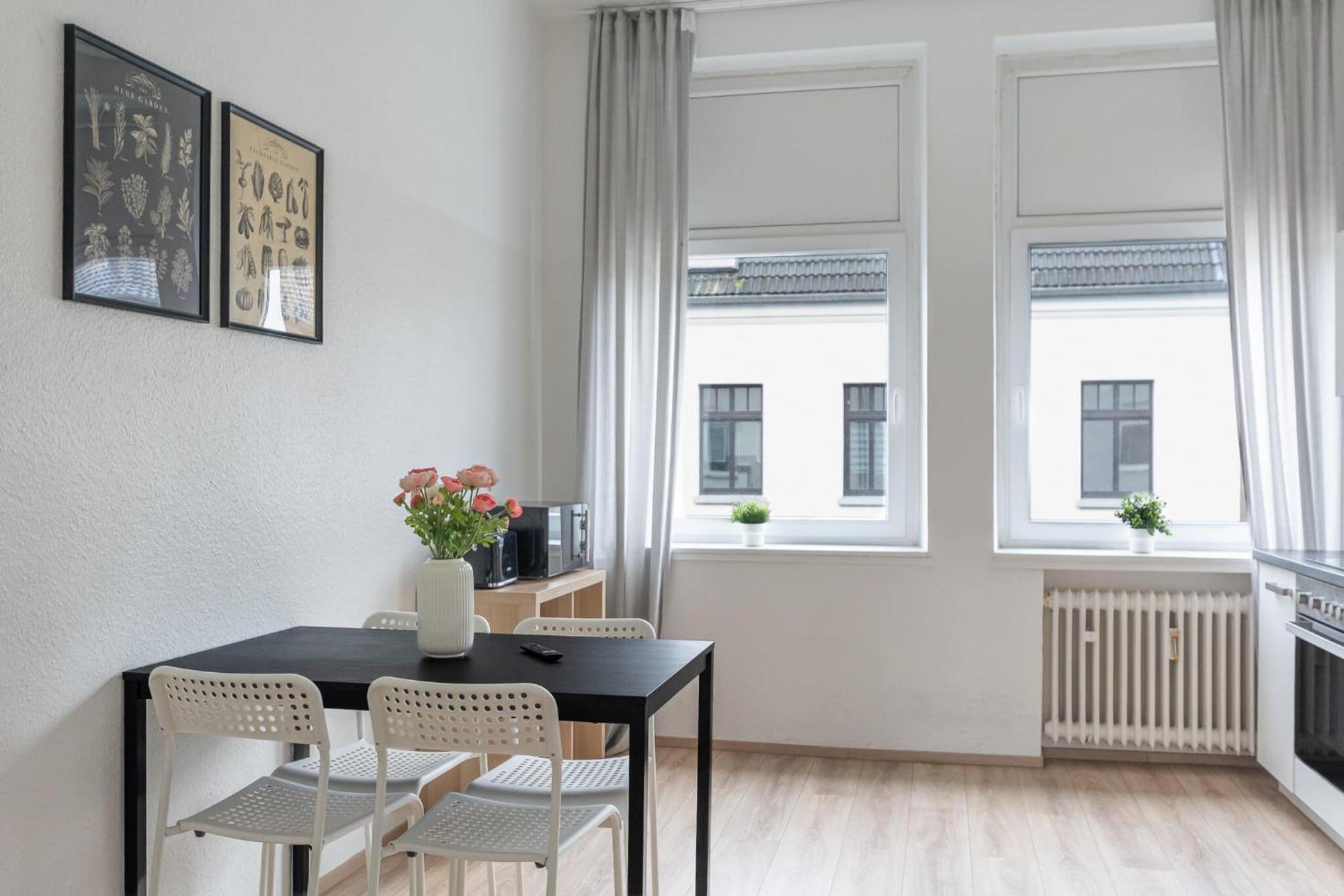 T&K Apartments - Apartments 20 Min To Messe Dus เครเฟลด์ ภายนอก รูปภาพ