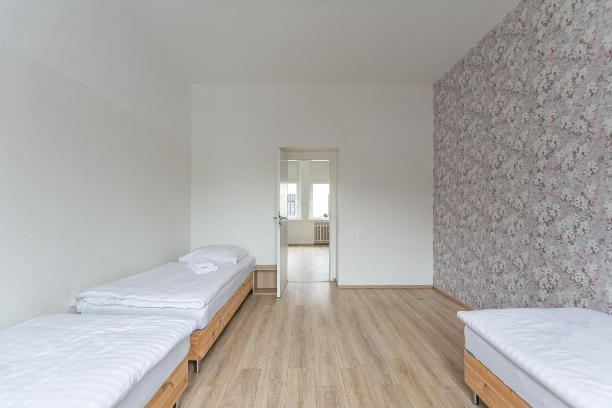 T&K Apartments - Apartments 20 Min To Messe Dus เครเฟลด์ ภายนอก รูปภาพ