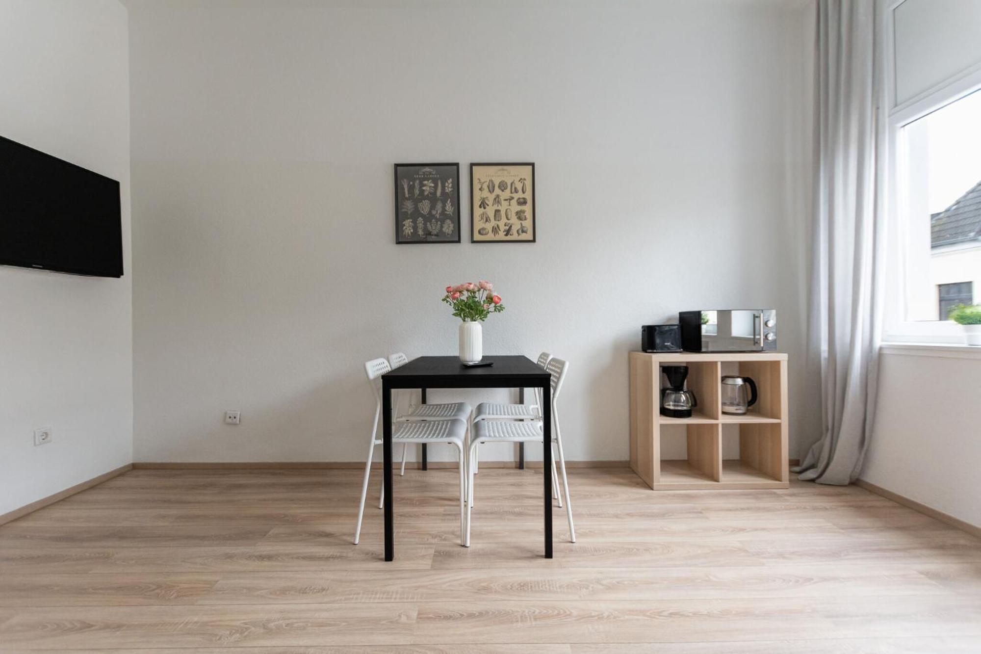 T&K Apartments - Apartments 20 Min To Messe Dus เครเฟลด์ ภายนอก รูปภาพ