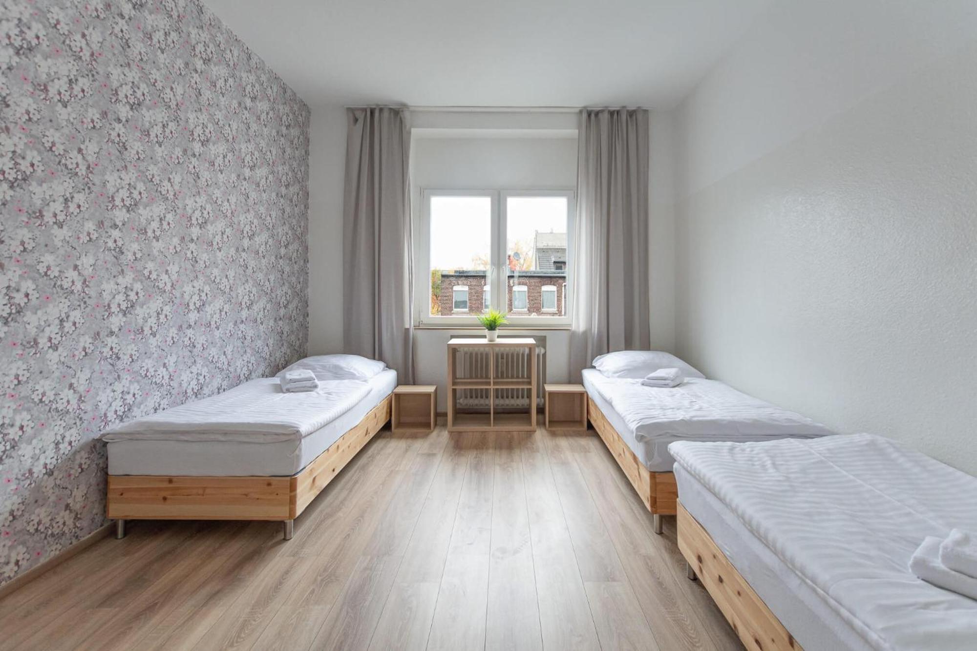 T&K Apartments - Apartments 20 Min To Messe Dus เครเฟลด์ ภายนอก รูปภาพ